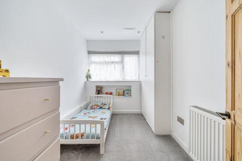 1, Brackendale Court, 54 Park Road, Beckenham, BR3 1QX