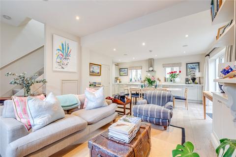 2 bedroom end of terrace house to rent, Imperial Square, London, SW6