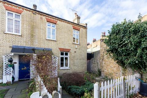 2 bedroom end of terrace house to rent, Imperial Square, London, SW6