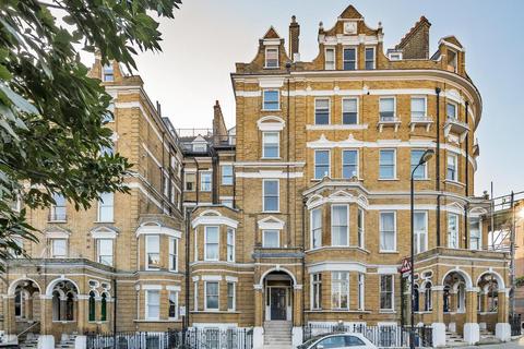 2 bedroom flat for sale, Airlie Gardens, Kensington