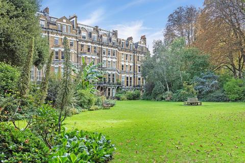 undefined, Airlie Gardens, Kensington, London, W8