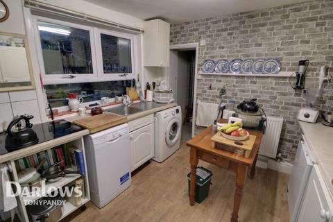 2 Oakfield Terrace, Tonypandy, CF40 2TE