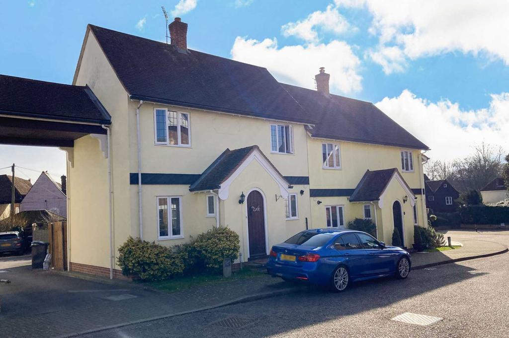 Kings Acre, Coggeshall 2 bed house £320,000