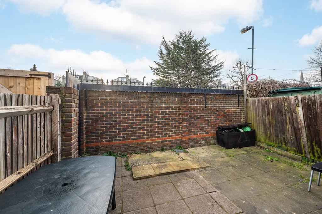 Staveley Close, Hillmarton Conservation Area, London, N7 4 bed house ...