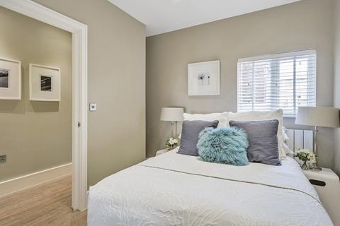144 Maple Road, London, SE20 8JB