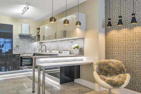 144 Maple Road, London, SE20 8JB