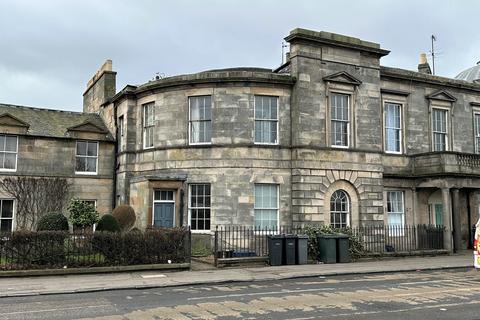 4/2 Seafield Road, Edinburgh, EH6 7LD
