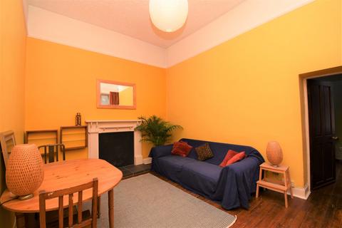 4/2 Seafield Road, Edinburgh, EH6 7LD