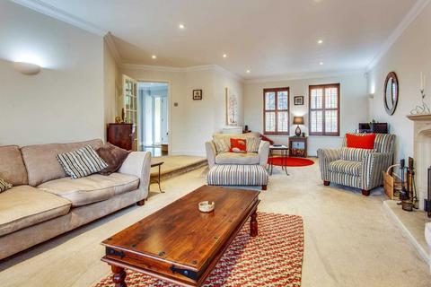 6 Merthyr Vale, Emmer Green, Reading, RG4 8QQ
