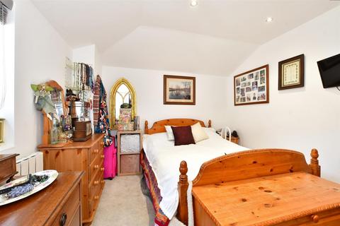 Baes Cottage Ramsgate Road, Sarre, Birchington, CT7 0LF