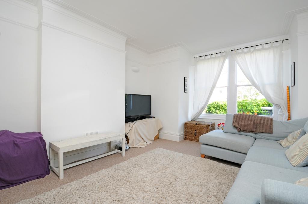 Telford Avenue Streatham Hill SW2 2 bed £1,795 pcm (£414 pw)