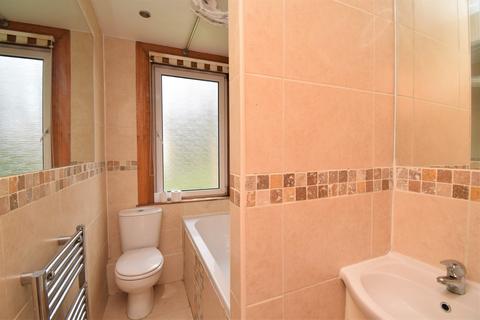 14/3 Restalrig Circus, Edinburgh, EH7 6HL
