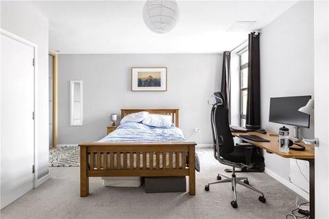2 bedroom flat for sale - Devons Road, London, Greater London, E3 3AN