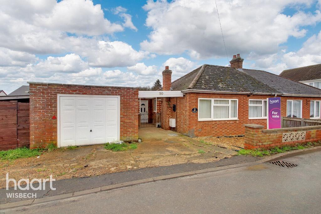 Hollycroft Road, 2 bed bungalow for sale £190,000