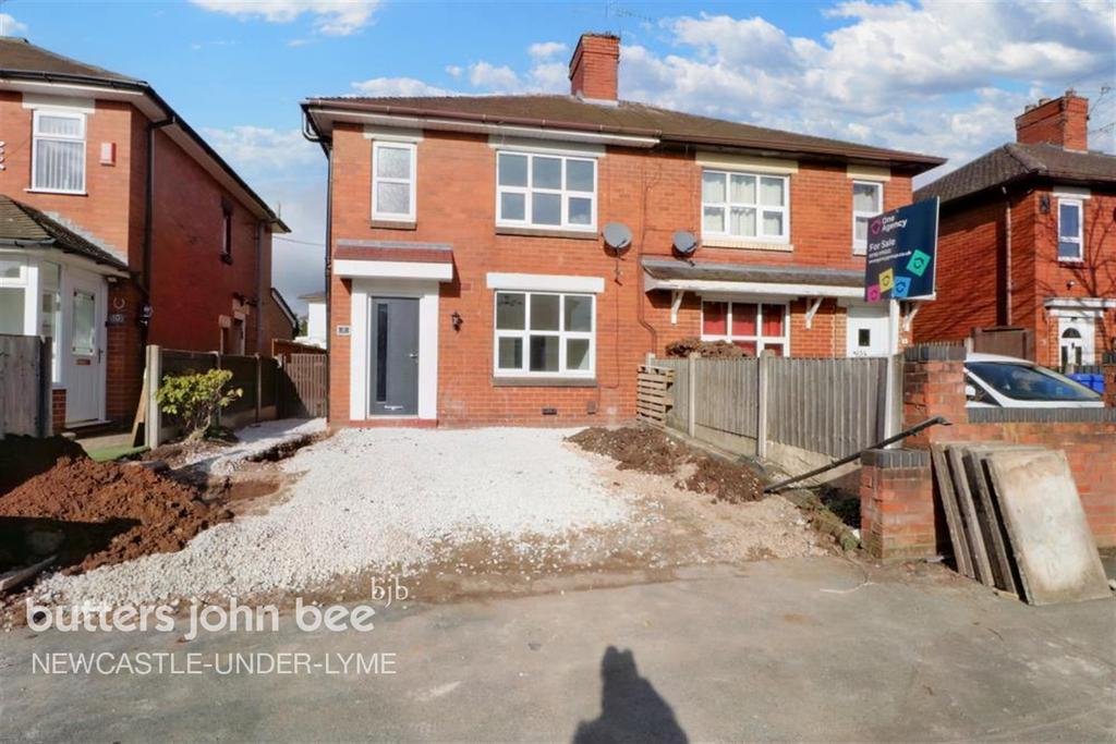 St Johns Avenue, Trent Vale 3 bed semidetached house £960 pcm (£222 pw)