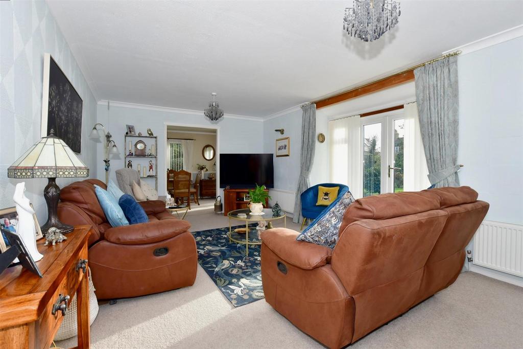 Shamrock Avenue, Whitstable, Kent 2 bed detached bungalow £500,000