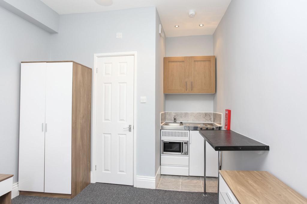 Moor End Lane Erdington B24 9AR Studio £500 pcm (£115 pw)