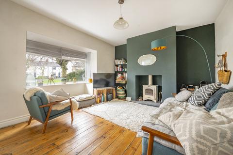 6 Hawkhill Avenue, Guiseley, Leeds, LS20 8AS