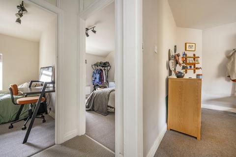 6 Hawkhill Avenue, Guiseley, Leeds, LS20 8AS
