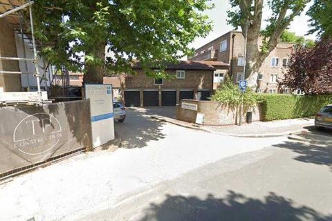Parking to rent, St. Stephen's Gardens, London SW15