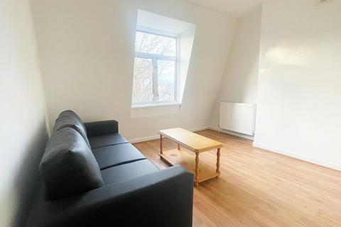 2 bedroom flat to rent, Stoke Newington, High Street, London, N16 0NY