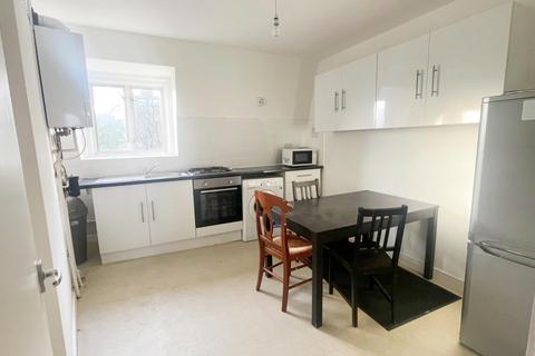 2 bedroom flat to rent, Stoke Newington, High Street, London, N16 0NY