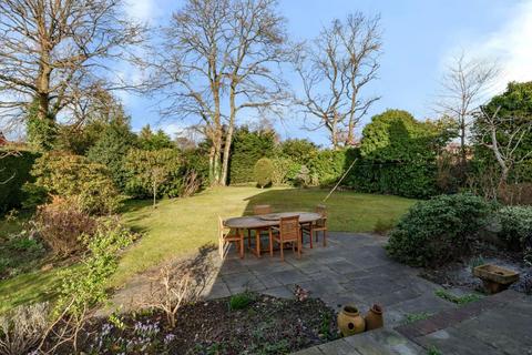 6 Mount Pleasant Close, Lightwater, GU18 5TP