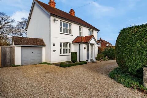 6 Mount Pleasant Close, Lightwater, GU18 5TP