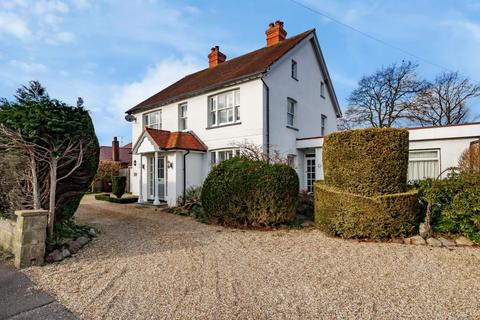 6 Mount Pleasant Close, Lightwater, GU18 5TP