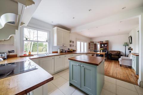 6 Mount Pleasant Close, Lightwater, GU18 5TP