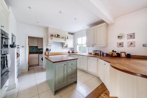 6 Mount Pleasant Close, Lightwater, GU18 5TP
