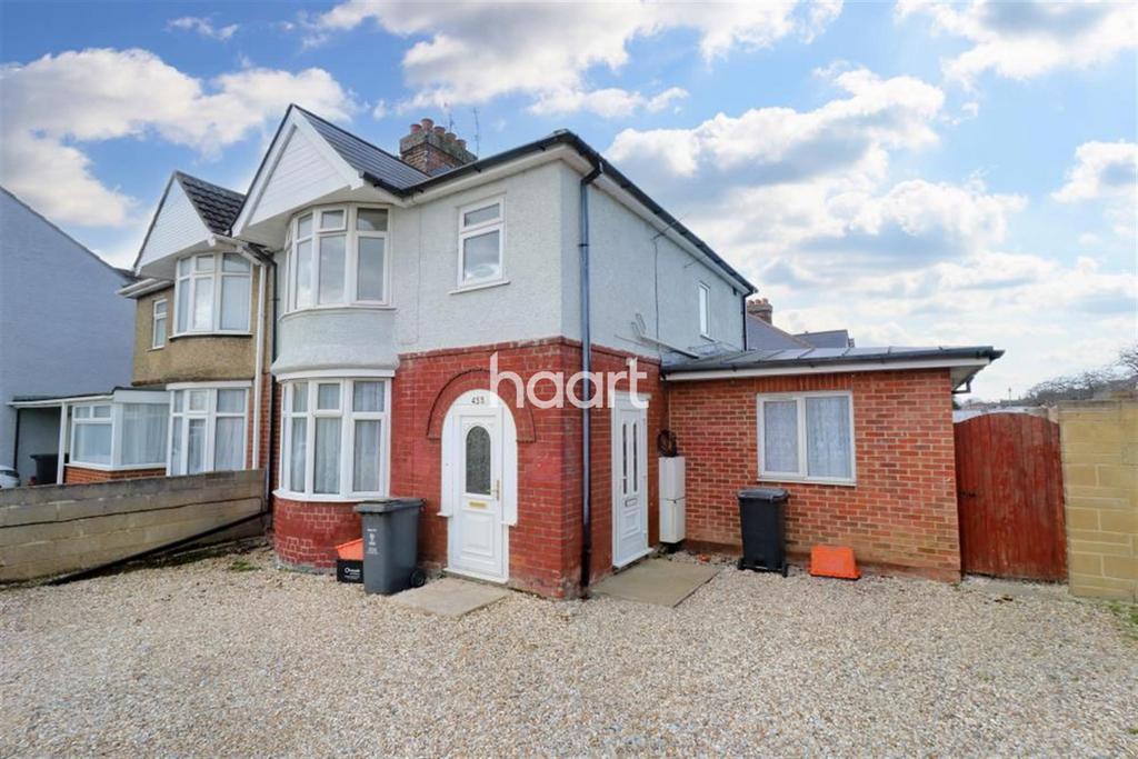 Cricklade Road, Swindon 1 bed flat £800 pcm (£185 pw)