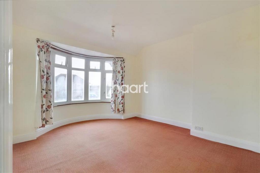 Cricklade Road, Swindon 1 bed flat to rent £800 pcm (£185 pw)