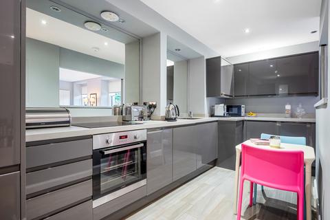 7 Beaconsfield Road, G12 0PJ
