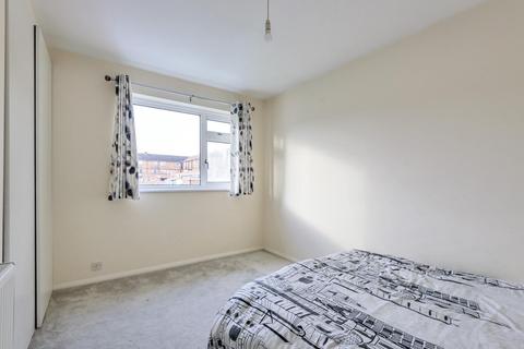 1a Woodlea Drive, Bromley, BR2 0UG