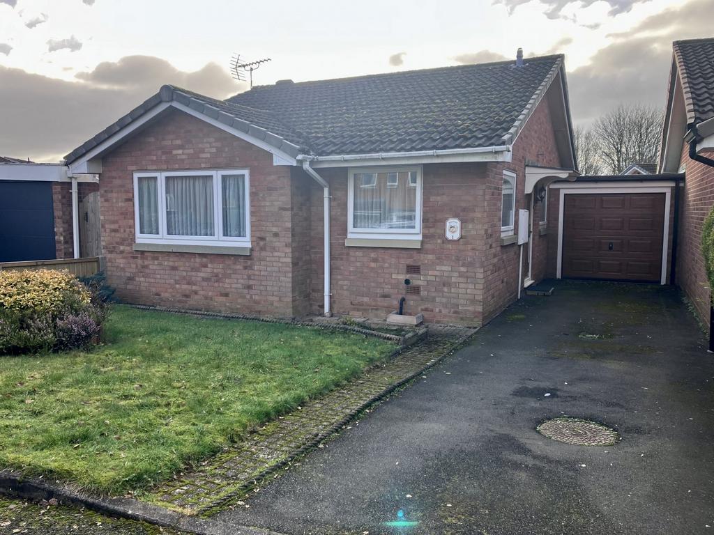 Ruskin Way, Aqueduct, Telford, Shropshire, TF3 2 bed bungalow for sale