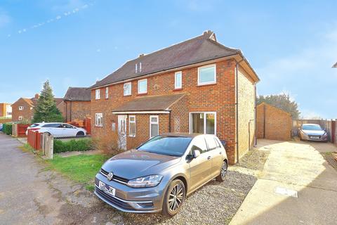 5 bedroom semi-detached house to rent, Fentum Road, Guildford, Surrey, GU2