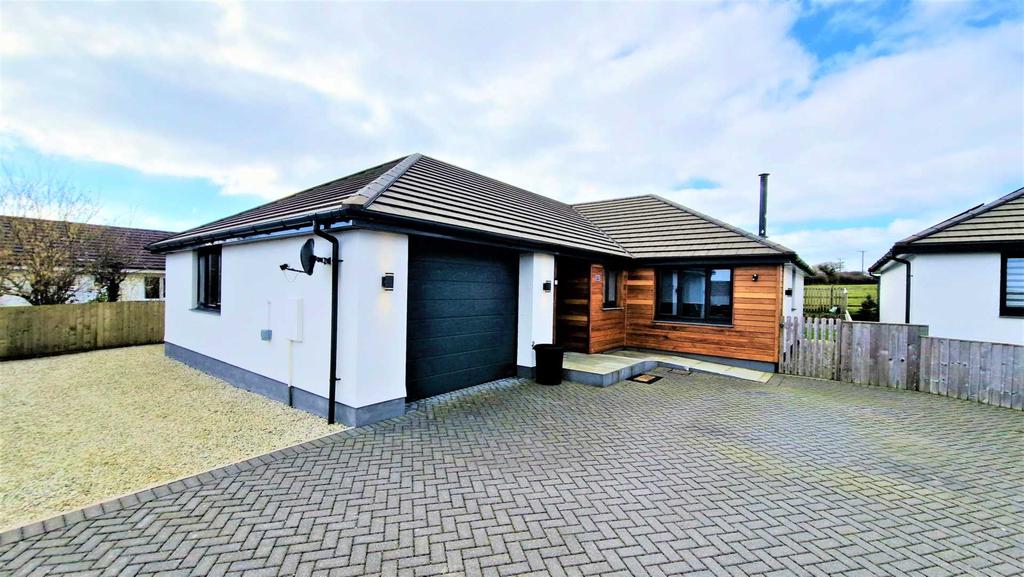 Green Meadows, Camelford 3 bed detached house for sale £499,000