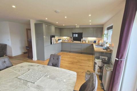 22 Green Meadows, Camelford, PL32 9UD