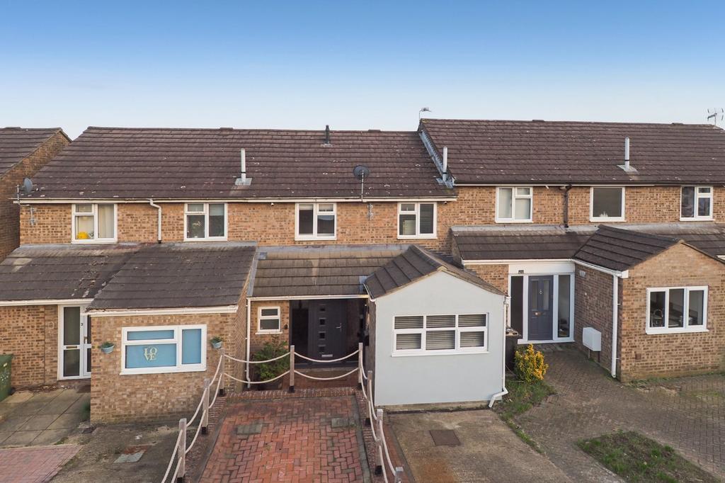 Woodside Close, Bordon, Hampshire 3 bed terraced house for sale £325,000