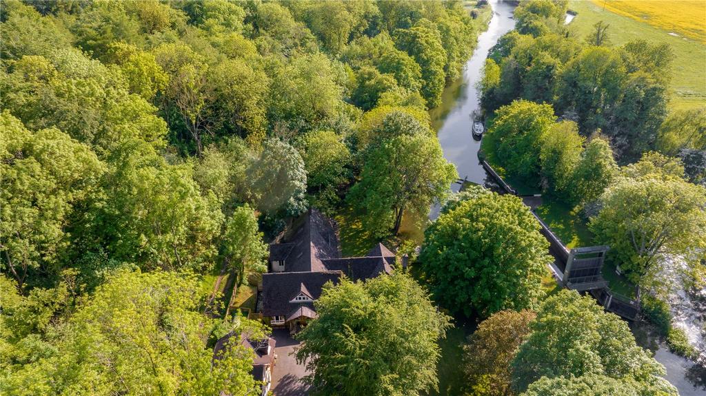 Lock House &amp; River