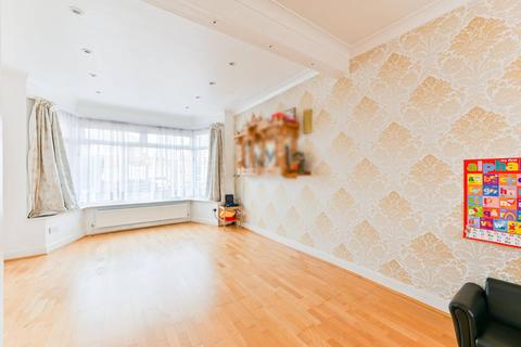 27 Derwent Crescent, Stanmore, HA7 2NE