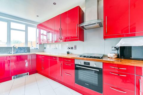 27 Derwent Crescent, Stanmore, HA7 2NE