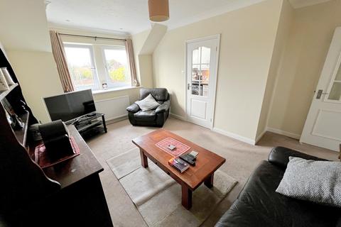 1 bedroom flat for sale, 34-36 Whitefield Road, New Milton, Hampshire. BH25 6DF