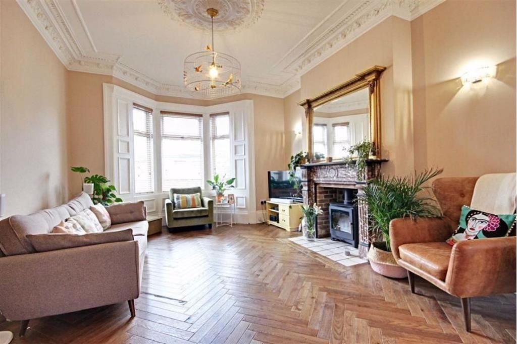 Horsley Hill Road, South Shields 4 bed semidetached house £1,350 pcm