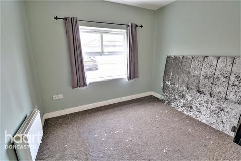 1 bedroom flat for sale, Amersall Road, Scawthorpe, Doncaster