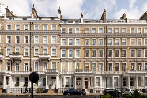 4 bedroom flat for sale, Queen's Gate Gardens, South Kensington SW7