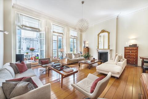 4 bedroom flat for sale, Queen's Gate Gardens, South Kensington SW7