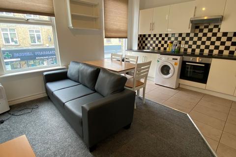 3 bedroom maisonette to rent - Roman Road London E3 2RN