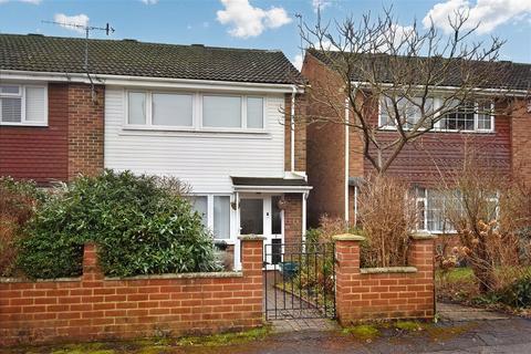 3 Hasletts Close, Tunbridge Wells, TN1 2EE